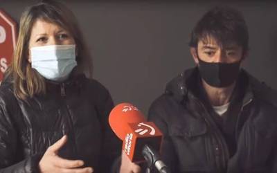 Mobilizazioari esker, Amaia, Pepe eta beren lau seme-alabek etxebizitza sozial bat lortu dute