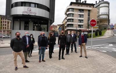 "Hotel Ordiziaren" inagurazioa burutu da eta bertako gelak eta egonlekuak ezagutzeko aukera izan dugu
