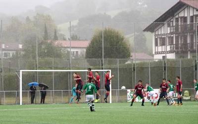 Aurrera eta BKTko neska kadeteek eta Gure Txokoa eta Beti Gazteko mutiko kadeteek eskubaloi eta futbol derbiak jokatuko dituzte asteburuan