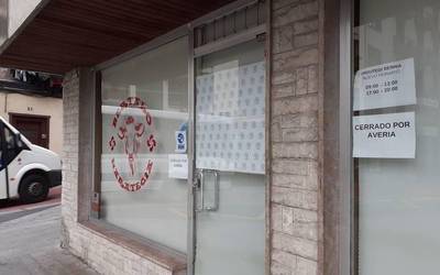 Bertako harategia berriro zabaltzeko esperantza txikia