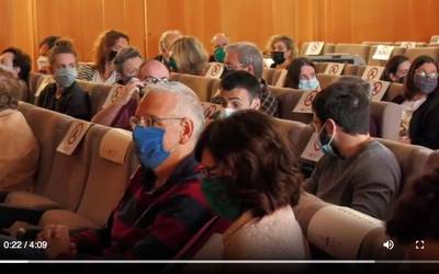 "Luxu bat da Zumaiak koronabirusa nola bizi izan zuen biltzen duen dokumentu bat izatea"