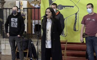 Ane Zuazubiskar eta Urko Arregi bertsolariek sari bana lortu dute Osinalde sariketan