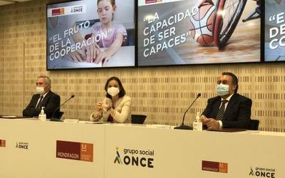 Mondragon Korporazioak eta ONCEk bat egin dute, "prestakuntza, enplegua eta teknologia sustatzeko"