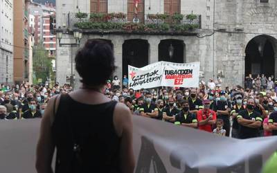 Tubacexeko grebalariek erresistentzia kutxa kudeatzeko elkartea sortu dute eta donazioak egiteko aukera dago