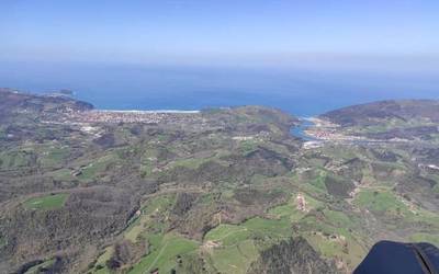Euskadiko Aire Kirol Federazioak antolatutako parapente txapelketa Orion bukatu zen igandean
