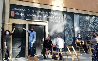 Elorrioko bonbardaketan hildakoak gogoratu dituzte