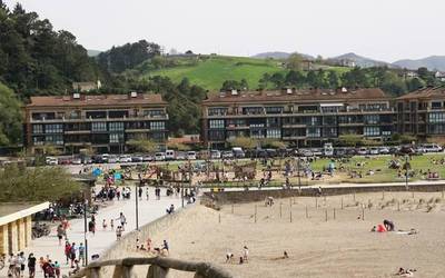 Etxebizitza turistikoen arauak errespetatzeko eskatu du udalak