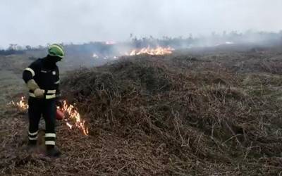 AEMETek sute arriskua maila gorenean jarria badu ere, atzo mendiari su eman zioten hainbat herritan