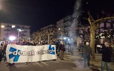 Laugarren preso bat hurbilduko dute