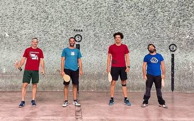 Asteburuan jokatuko dira frontenis eta pala txapelketako finalak