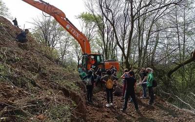 Desobedientzia zibilaren bidez Aroztegiako proiektuari aurre egiteko deia egin dute