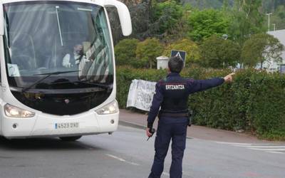 Gaur polizia bakarrik egon da Laudioko Tubacexeko piketean