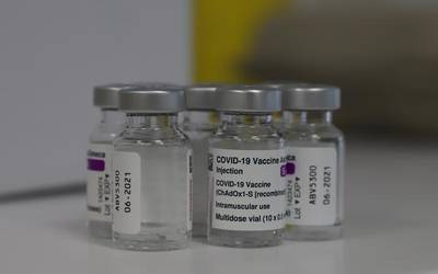 Ez zaie AstraZenecaren txertorik jarriko 60 urtetik beherakoei