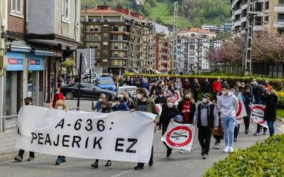 A-636 Peajerik Ez plataformak manifestazioa egin du