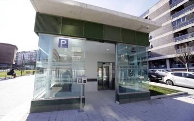 Manuel Gainzako egoiliarrentzako 86 aparkalekuak 111 pertsonen artean esleituko dituzte
