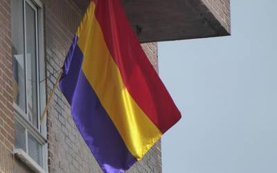 Errepublikako bandera jartzeko deialdia