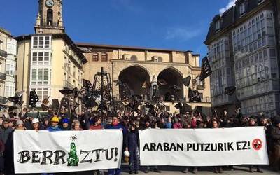 Zorionak guztioi, eta kaleetan egongo gara