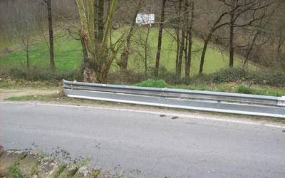 Nafarroako 22 errepidetako bazter-babesak egokituko dituzte 400.000 euro inbertituz