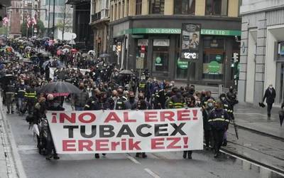 Tubacexen defentsan milaka lagun atera dira Bilboko kaleetara