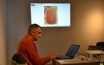 Euskal Herriko armarriaren historiaz eta gaur egungo egoeraz aritu da Andoni Esparza Beran