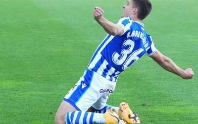 Jon Karrikaburu futbolari baztandarra da estatu espainiarreko liga guztietako golegile nagusia