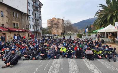 Autoglas, Guardian eta Tubos Reunidoseko langileek ekitaldi publikoetan egingo diote ekarpena Tubacexeko erresistentzia kutxari, bihar eta etzi