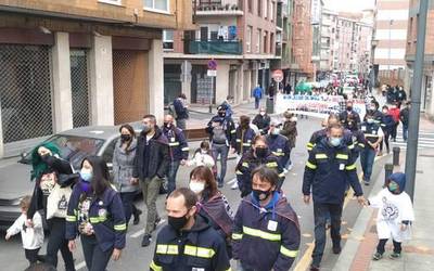 Sestaora jo dute gaur eguerdian Tubacexeko hainbat grebalarik, Ezkerraldeko enpresen mobilizazioa babestera