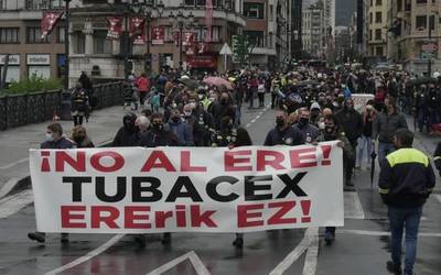 Tubacex taldeko zuzendaritzak euskal erakundeen babesa eskatu du, gutxiengo zerbitzuak ekoizpenean bertan behera utzi dituen bitartean