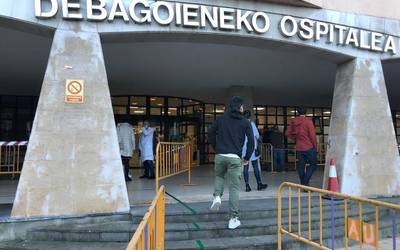 Debagoienean ospitaleratzeen %42a koronabirusagatik da