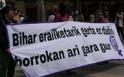 Miarritzeko hilketa matxista salatu zuten Lazkaon asteburuan