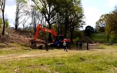 Aroztegiko obrak gelditzeko mugimendua «hasi bertzerik ez da egin»