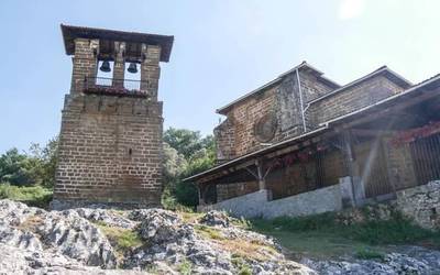 Ermualdeko inguruak auzolanean atonduko dituzte hainbat herrialdetatik etorritako gazte boluntarioek