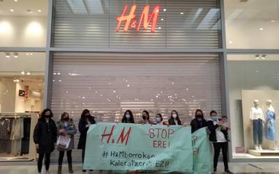 Moreako H&M enpresako langileak greban dira