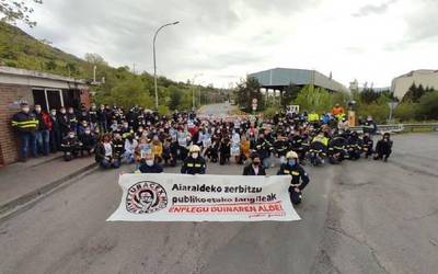 Ehunka lagun mobilizatu dira sektore publikoaren defentsan