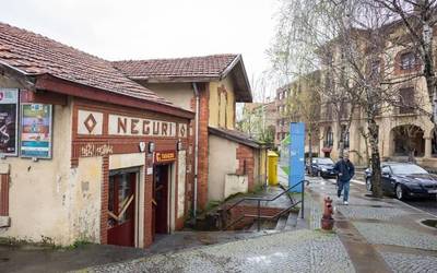 Neguriko geltoki zaharra berriztatzeko lizitazioa egin du ETSk
