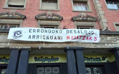 Errondokok auzo etxea hustutzearen aurkako mobilizazioak deitu ditu