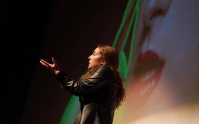 Gaztelupekoak Amaia Antzokian, eta Almenekoak streaming bidez 'Hi gazte!'-n