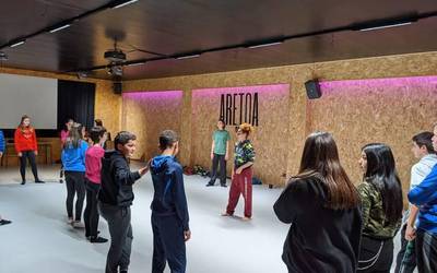 'Basoa' ikuskizuna eginen dute ikasleek