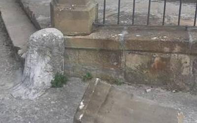 Auzolana plazako iturrian