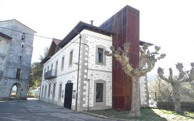 Aiarako Udalak 2,2 milioi euroko aurrekontua onartu du eta bi oposizio deituko ditu