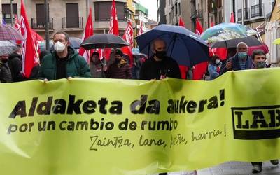Langileen Nazioarteko Egunean manifestaziora deitu zuen LABek Beasainen