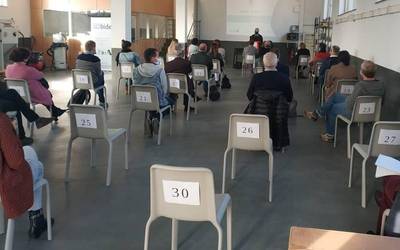 Bertan proiektua ezagutzeko eta ekarpenak egiteko bilera