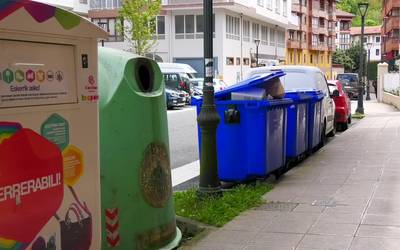 Ontzi arinak edukiontzietan bilduko dituzte Zestoan ekainetik aurrera