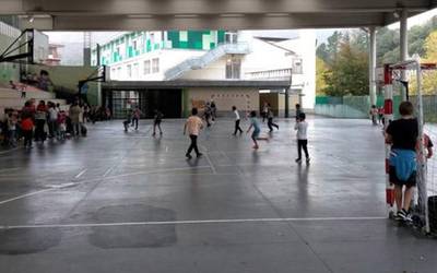 'Patio inklusibo baterantz' hitzaldia antolatu du Mendaron Arno Guraso Elkarteak