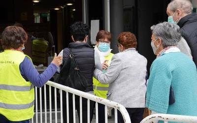 Maiatzaren 17an, 24an eta 25ean 55 eta 59 urtekoak txertatuko dituzte Bortzirietan, Malerrekan eta Leitzaldean
