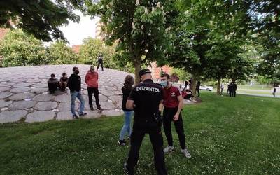 Ertzaintzak Aiaraldeko 5 lagun salatu zituen atzo Gasteizen manifestazioan parte hartzeagatik