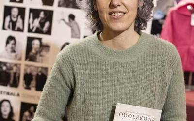 Antxiñe Mendizabalen 'Odolekoak'