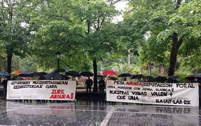 Autobus-gidarien segurtasun falta salatu dute