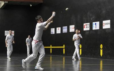 1-2 galdu, baina maila politean Bergara, Herriartekoan