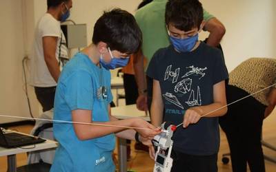 Arte eta robotika udalekuak antolatu dituzte DBHko ikasleentzat